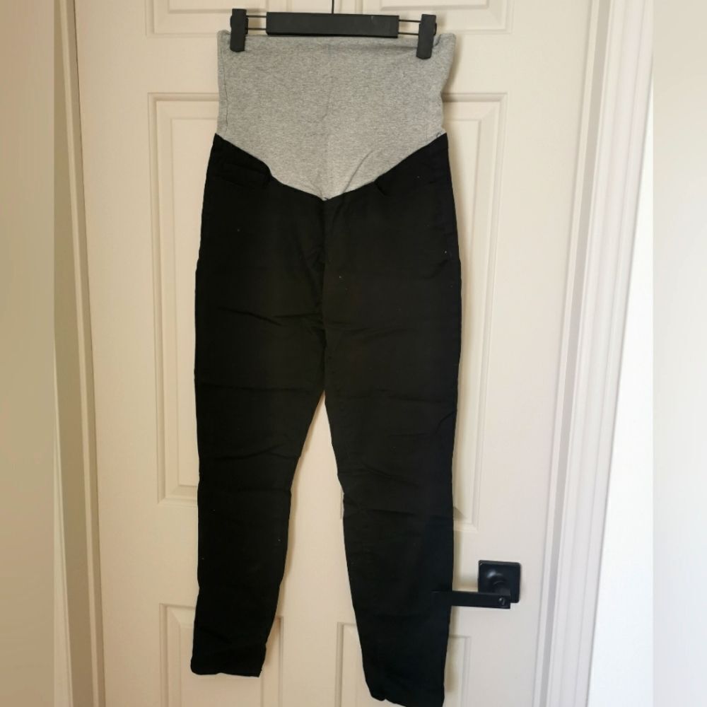 Thyme maternity insider pants size S